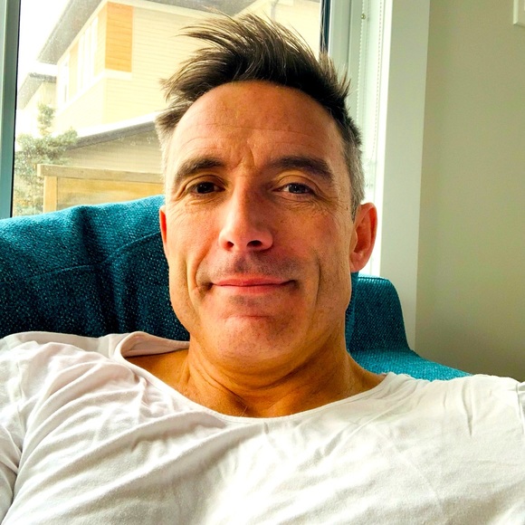 Meet your Posher, Tylor - Picture 1 of 1